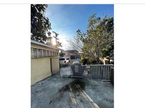 10931 Anzac, Los Angeles CA 90059