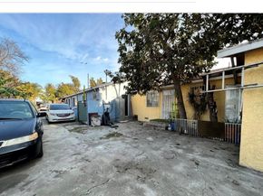 10931 Anzac, Los Angeles CA 90059