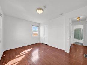 8843 De Haviland, Los Angeles CA 90045