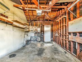 8843 De Haviland, Los Angeles CA 90045