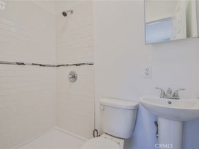 8932 Orchard, Los Angeles CA 90044