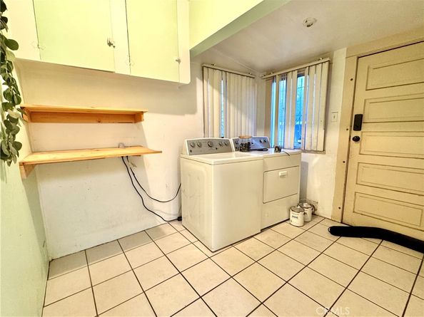 214 E 56th Street, Los Angeles CA 90011