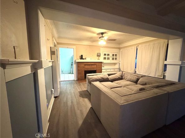 214 E 56th Street, Los Angeles CA 90011