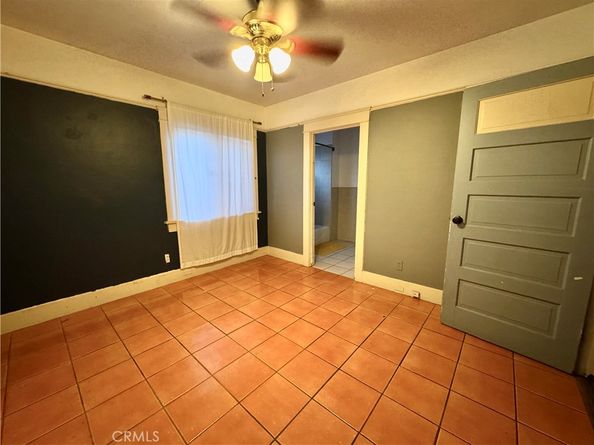 214 E 56th Street, Los Angeles CA 90011