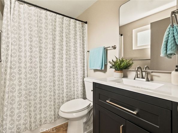 2406 S Pacific Avenue, Santa Ana CA 92704