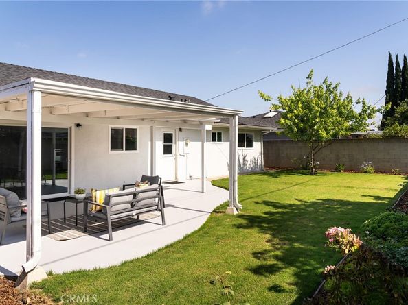2406 S Pacific Avenue, Santa Ana CA 92704