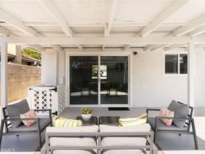 2406 S Pacific Avenue, Santa Ana CA 92704