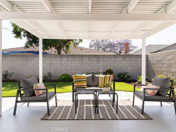 2406 S Pacific Avenue, Santa Ana CA 92704