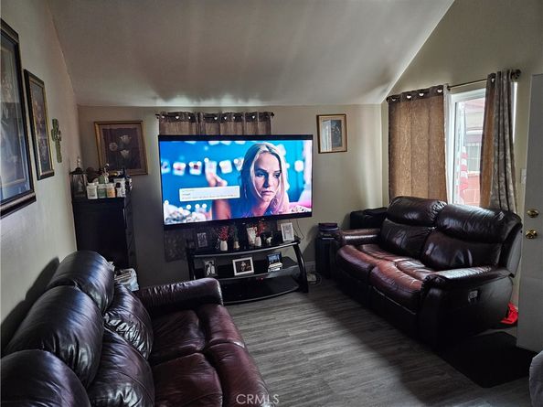 953 E 22nd Street, Los Angeles CA 90011