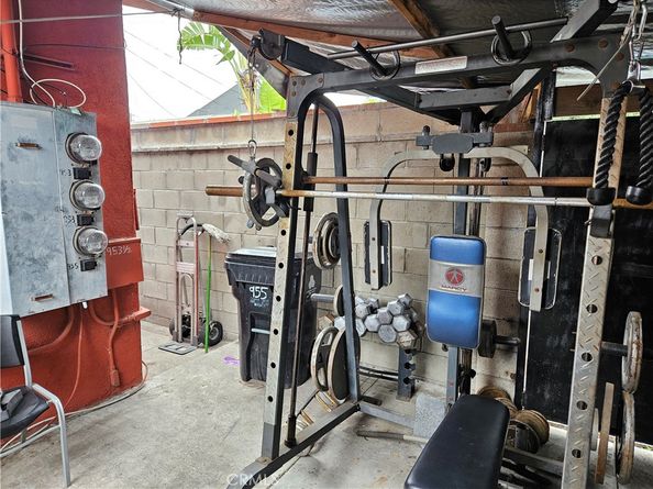 953 E 22nd Street, Los Angeles CA 90011