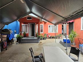 953 E 22nd Street, Los Angeles CA 90011