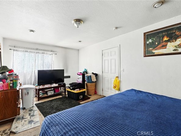 1600 E. 33rd St, Los Angeles CA 90011