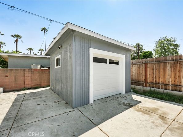 1600 E. 33rd St, Los Angeles CA 90011