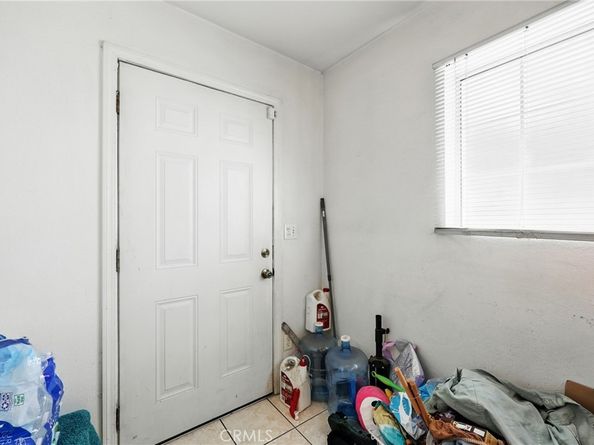 1600 E. 33rd St, Los Angeles CA 90011