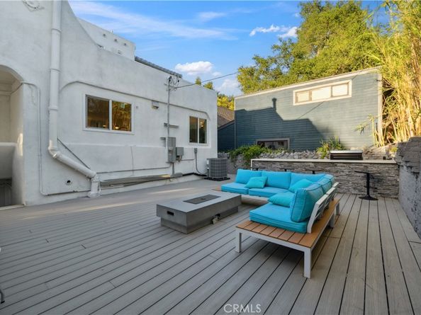 1290 E Woodbury Road, Pasadena CA 91104