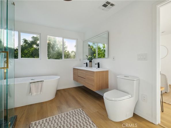 1290 E Woodbury Road, Pasadena CA 91104