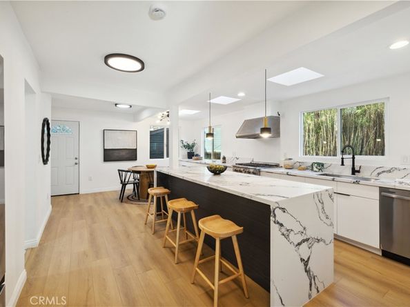 1290 E Woodbury Road, Pasadena CA 91104