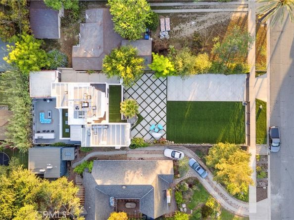 1290 E Woodbury Road, Pasadena CA 91104