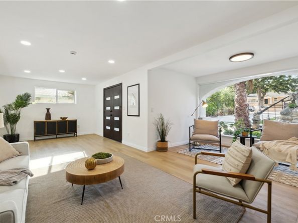 1290 E Woodbury Road, Pasadena CA 91104