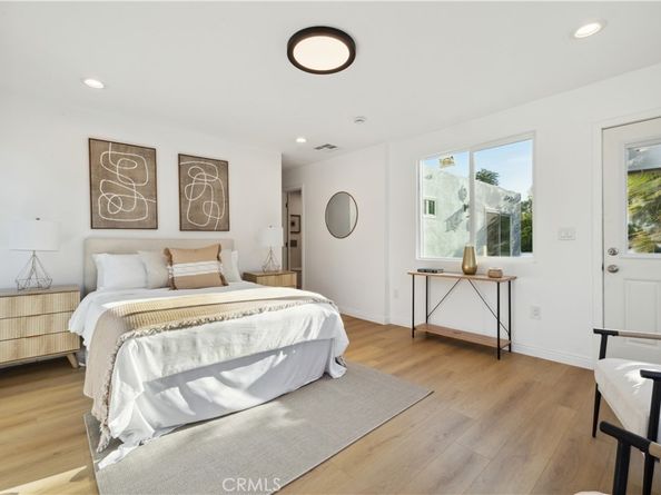 1290 E Woodbury Road, Pasadena CA 91104