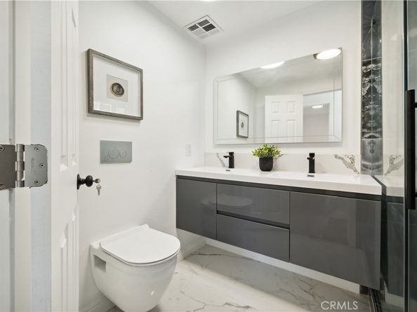 1290 E Woodbury Road, Pasadena CA 91104