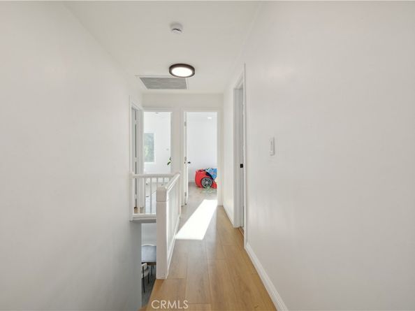 1290 E Woodbury Road, Pasadena CA 91104