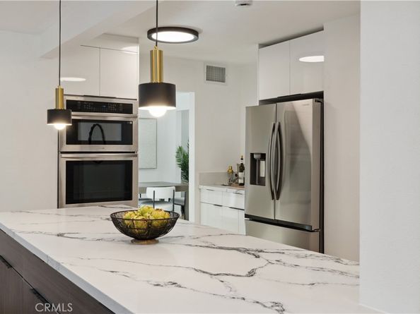 1290 E Woodbury Road, Pasadena CA 91104