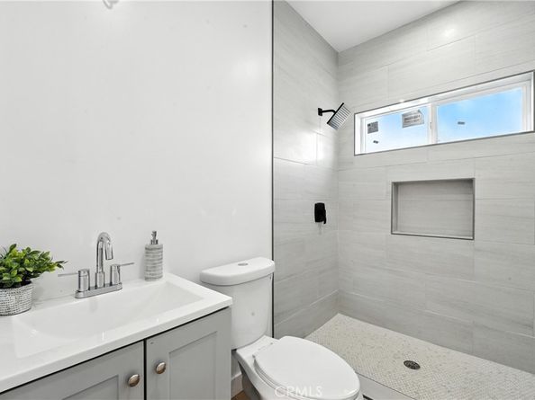 3031 3033 Vineyard Avenue, Los Angeles CA 90016