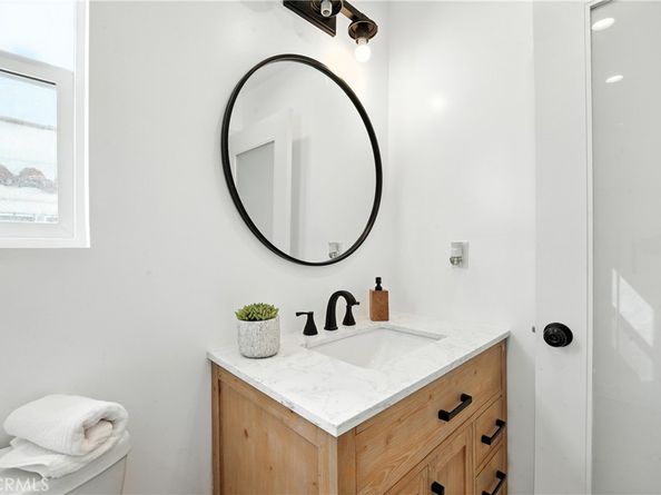 3031 3033 Vineyard Avenue, Los Angeles CA 90016