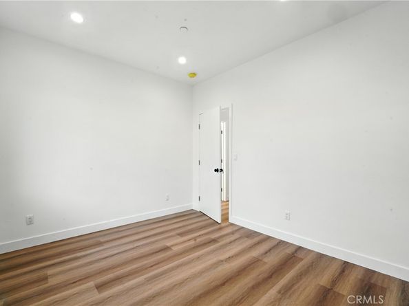 3031 3033 Vineyard Avenue, Los Angeles CA 90016