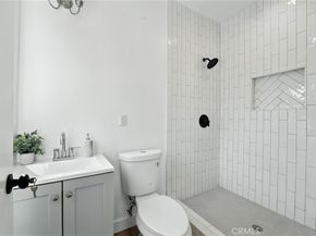 3031 3033 Vineyard Avenue, Los Angeles CA 90016