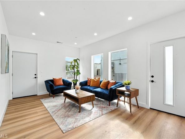 3031 3033 Vineyard Avenue, Los Angeles CA 90016