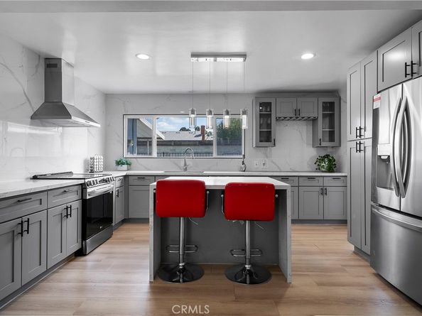 1158 N Ivescrest Avenue, Covina CA 91724