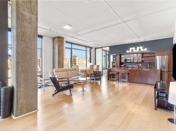 1111 S Grand 609, Los Angeles CA 90015