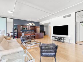 1111 S Grand 609, Los Angeles CA 90015