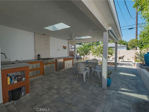 6641 Gerald Avenue, Van Nuys CA 91406