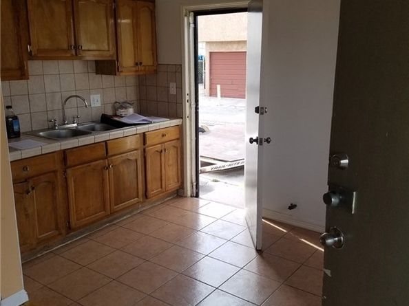 1802 W 92nd Street, Los Angeles CA 90047