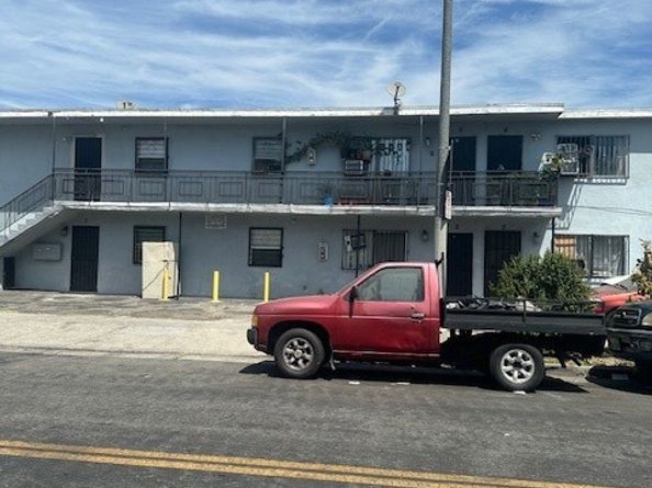 9222 S San Pedro Street, Los Angeles CA 90003