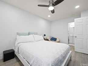 327 Chestnut Avenue 102, Long Beach CA 90802