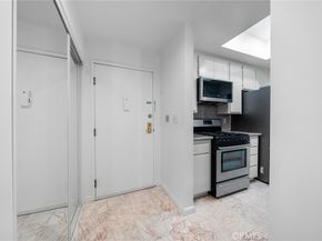 525 S Berendo 106, Los Angeles CA 90020