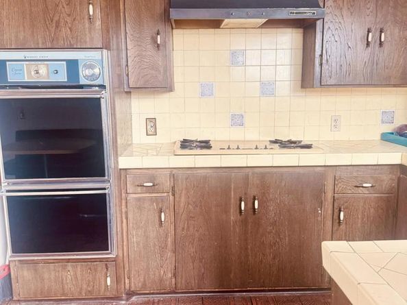 115 N Whitnall Highway, Burbank CA 91505
