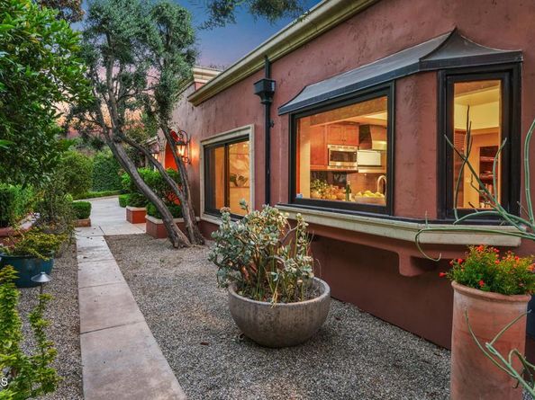 1897 Braemar Road, Pasadena CA 91103