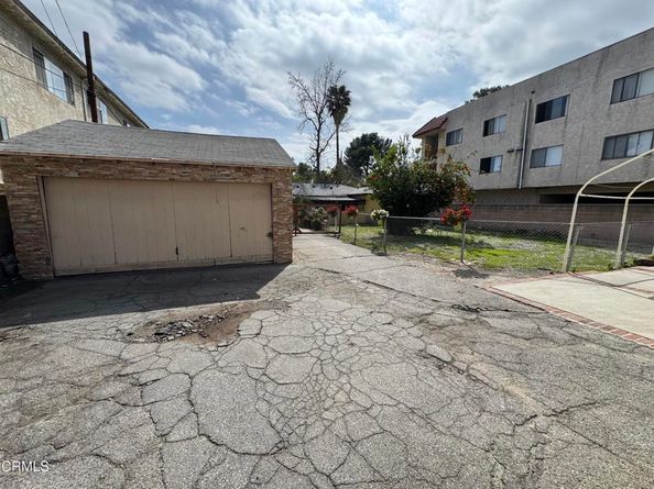 15624 Vanowen Street, Los Angeles CA 91406