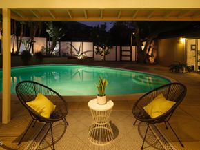 2065 Canyon Close Road, Pasadena CA 91107