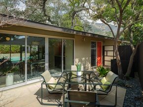 2065 Canyon Close Road, Pasadena CA 91107