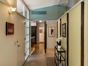 2065 Canyon Close Road, Pasadena CA 91107