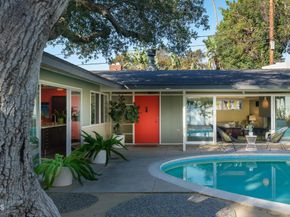 2065 Canyon Close Road, Pasadena CA 91107