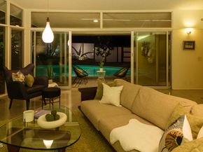 2065 Canyon Close Road, Pasadena CA 91107