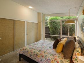 2065 Canyon Close Road, Pasadena CA 91107