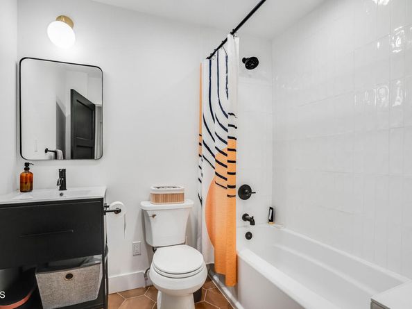 4360 Country Club Drive, Los Angeles CA 90019